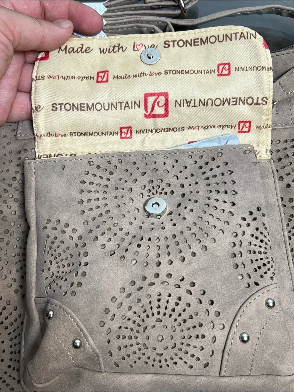 Stone Mountain USA 4-Handbags Bundle | New With Tags | Save Big $266 MSRP - Picture 12 of 16